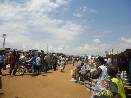 Marché de Nyagatare, jeudi 7 février (Photo Rosalie)